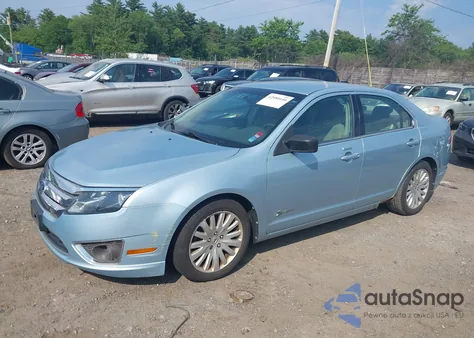 2010 Ford Fusion Hybrid z USA, uszkodzony, nr VIN 3FADP0L35AR279780